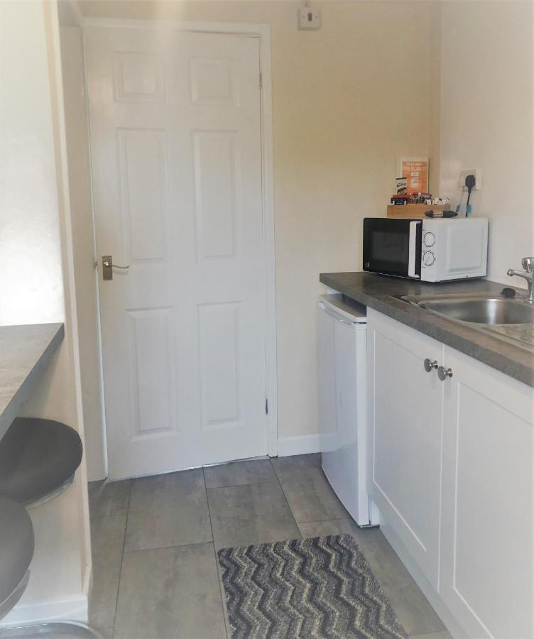 Little Park Holiday Homes Self Catering Cottages 1 & 2 Bedrooms Available Close To Tutbury Castle Exterior photo
