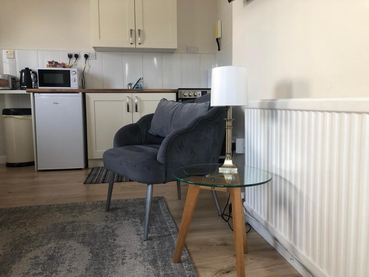 Little Park Holiday Homes Self Catering Cottages 1 & 2 Bedrooms Available Close To Tutbury Castle Exterior photo